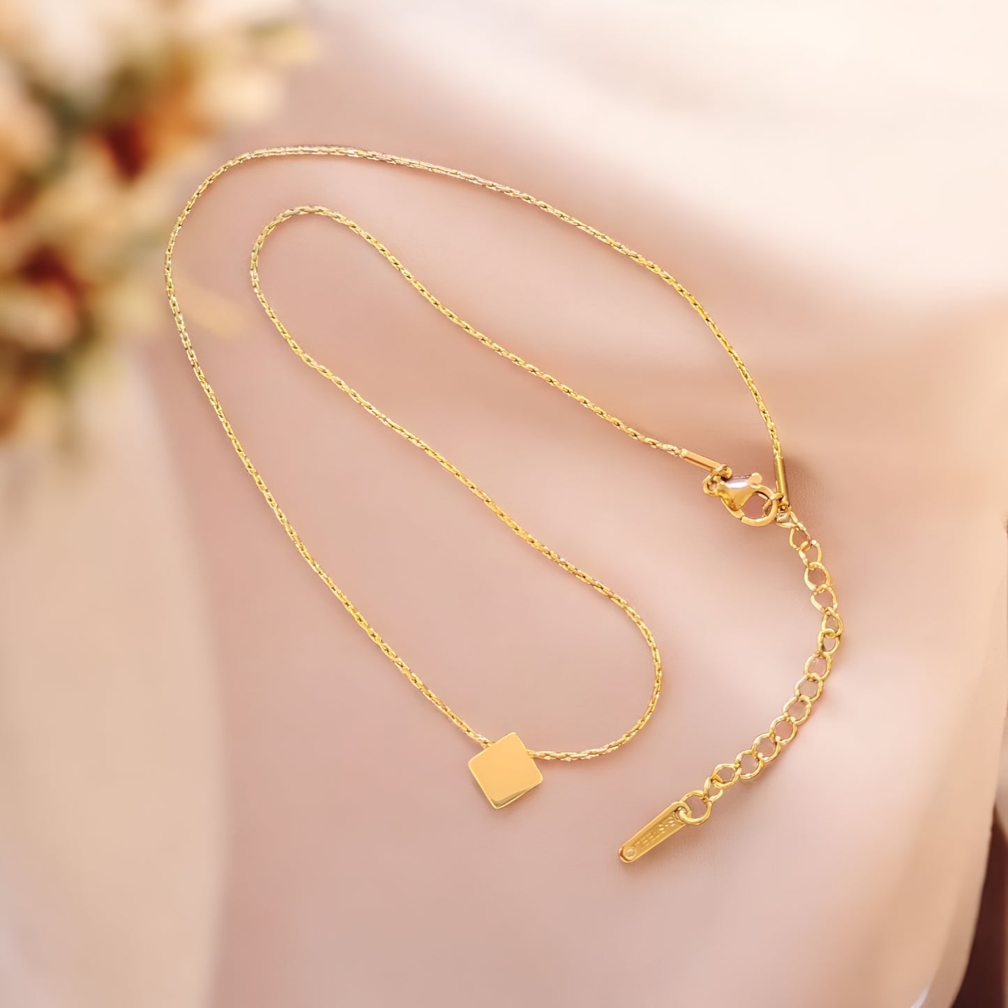 ARLOMI Minimalist Gold Square Pendant Necklace for Women & Girls | Elegant Geometric Charm | Lightweight Daily Wear Jewellery | Gift for Her