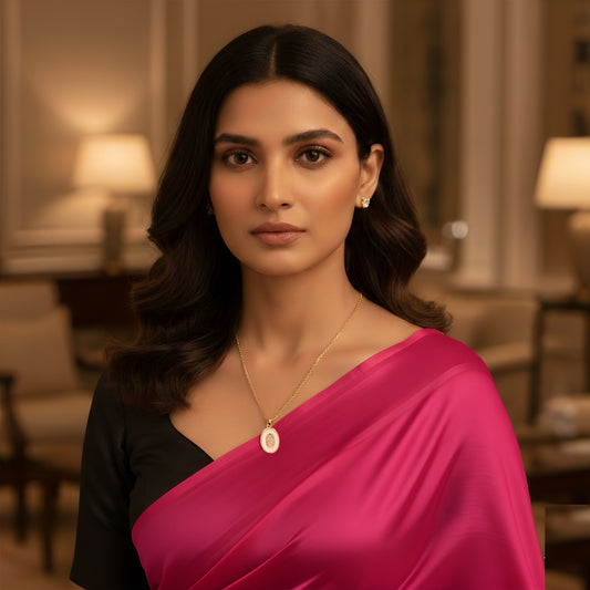 Minimal Oval Gold Pendant Necklace for Women – Elegant Everyday Jewellery | ARLOMI