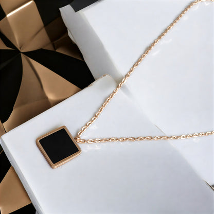 ARLOMI Minimalist Black Square Pendant Necklace for Women – Gold Tone Geometric Luxury Chain