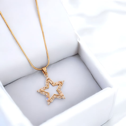 Dainty Gold Star Pendant Necklace for Women | Minimal Crystal Star Chain | ARLOMI
